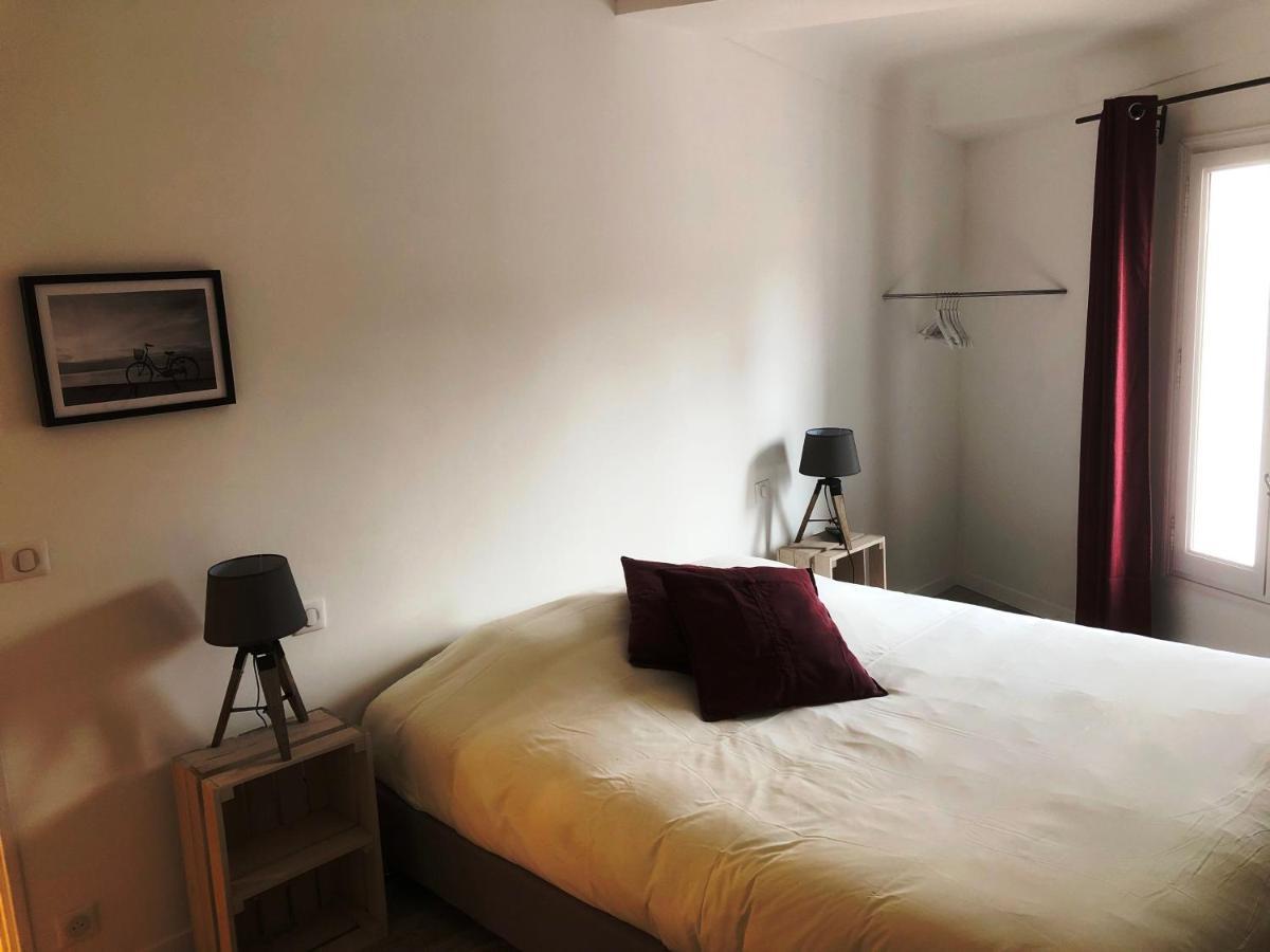 Le Petit Hermitage Apt Bagian luar foto